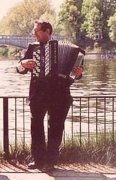 Akkordeonspieler in Berlin-Kreuzberg